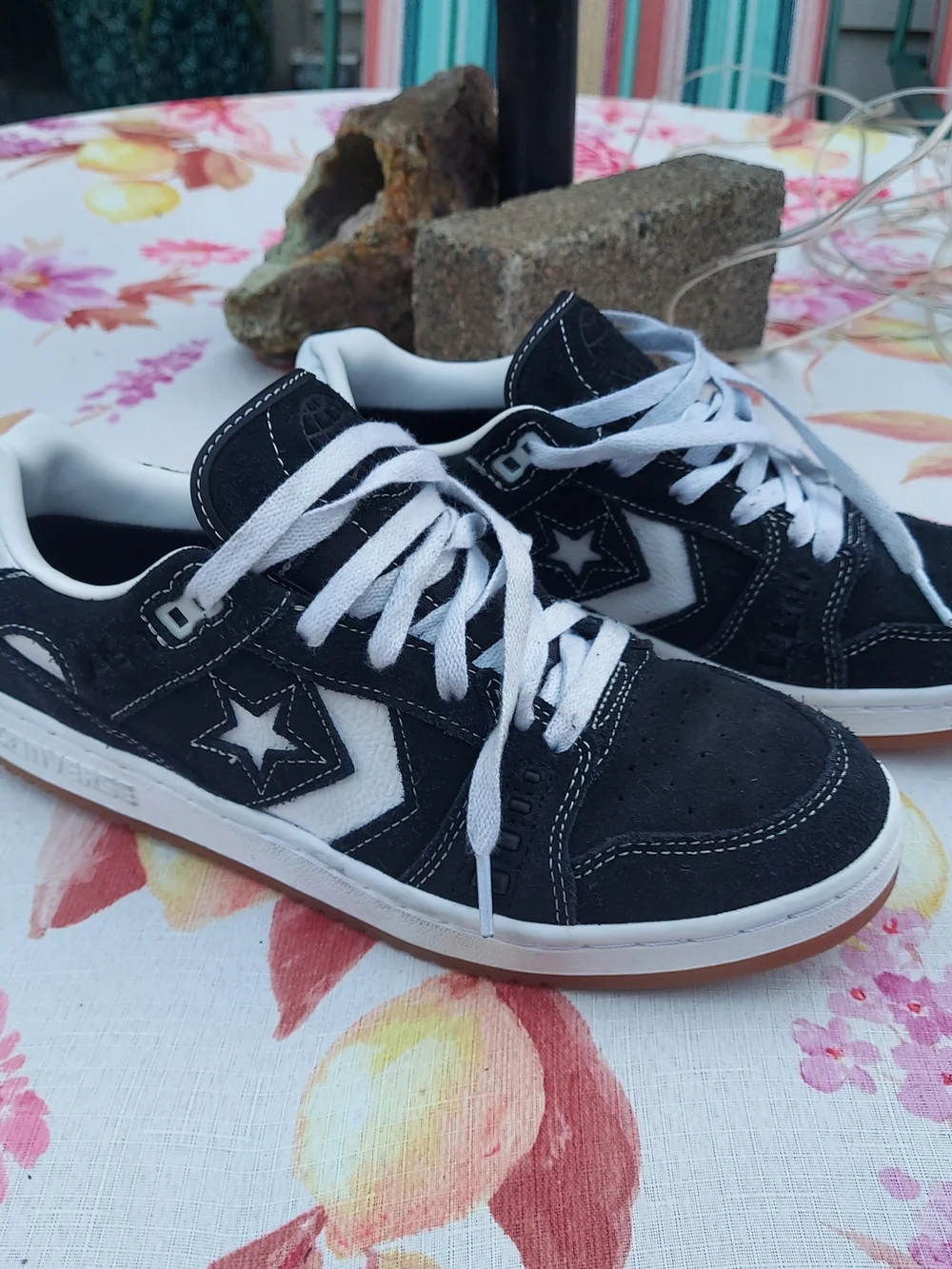 Converse Womans Black and White Star Retro Sneakers